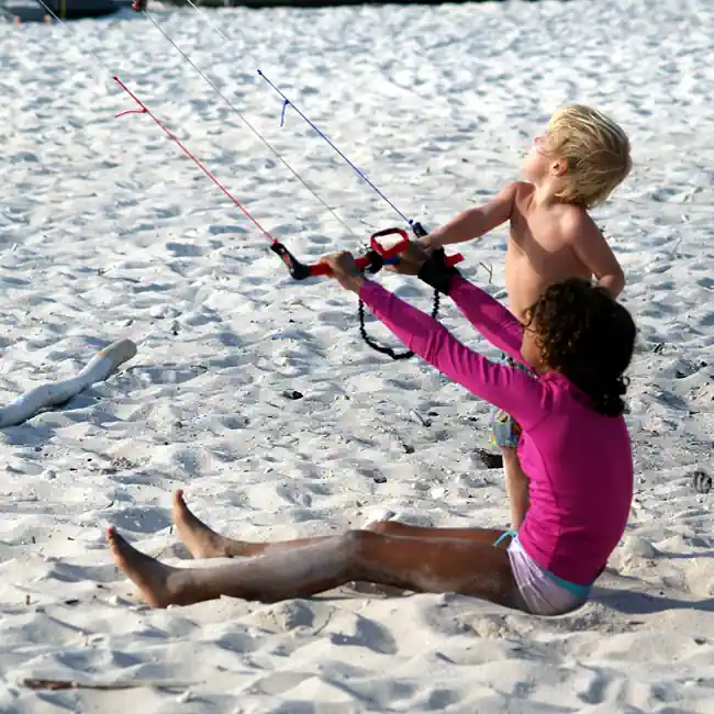 Children learning how to kitesurf at Klein Curaçao