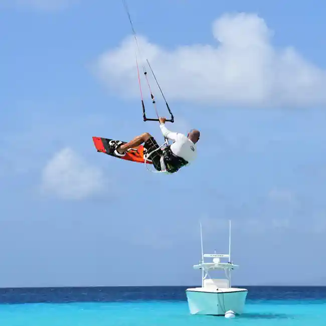 High kitesurfing jump at Klein Curaçao